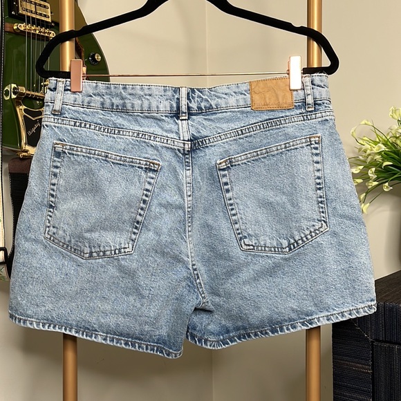 Jean Shorts - Picture 2 of 3